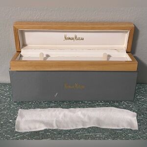 Neiman Marcus Empty Bracelet/Watch Jewelry Box w/External Dust Box &Polish cloth